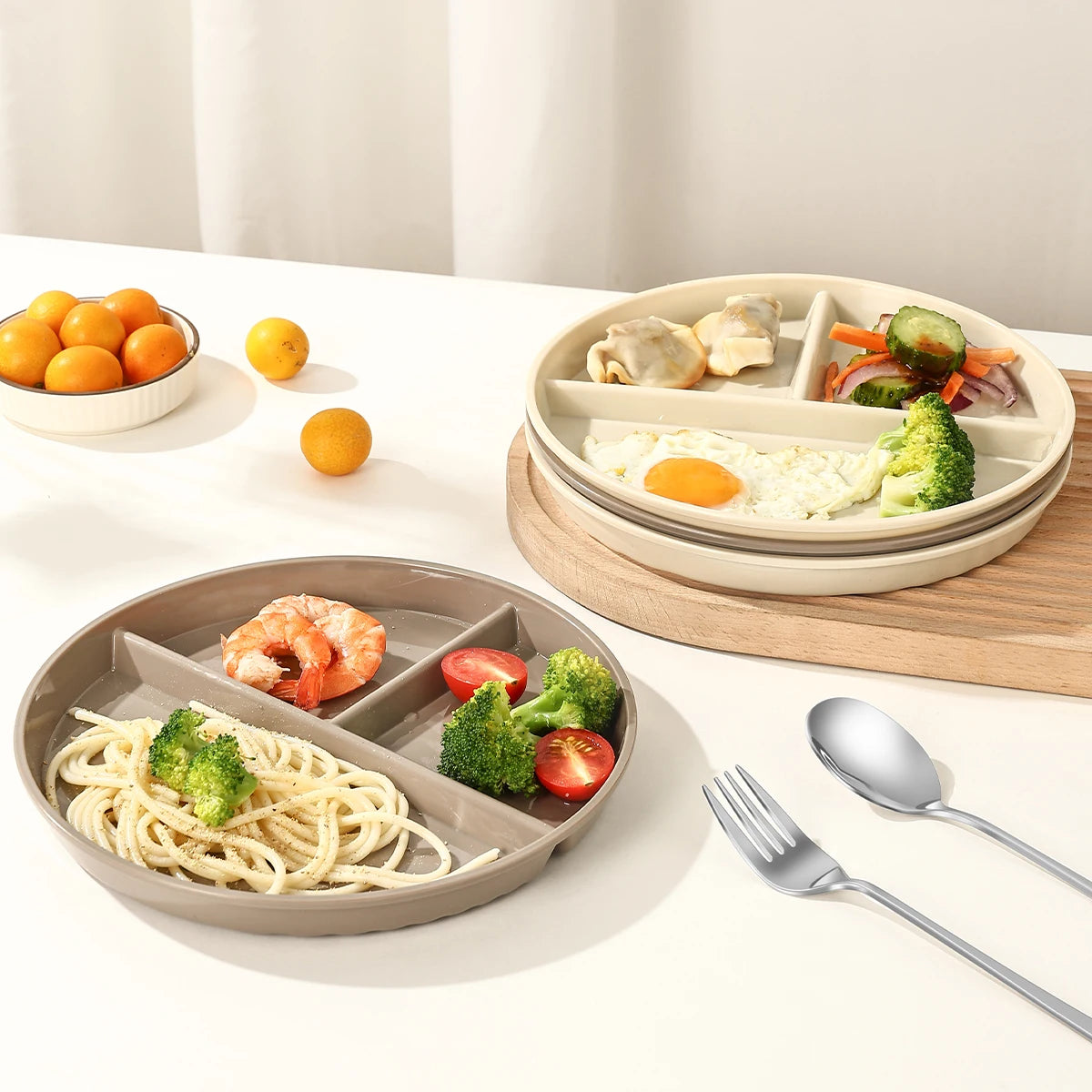 Round Plastic Divided Dinner Plate For Everyday Use